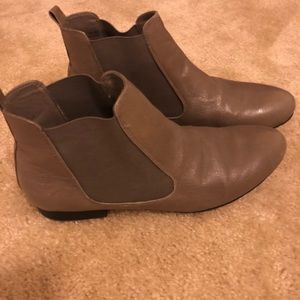 Chinese Laundry Ankle Boot size 9